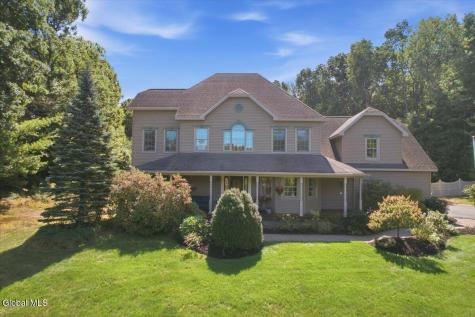 7 Little Drive Malta NY 12020