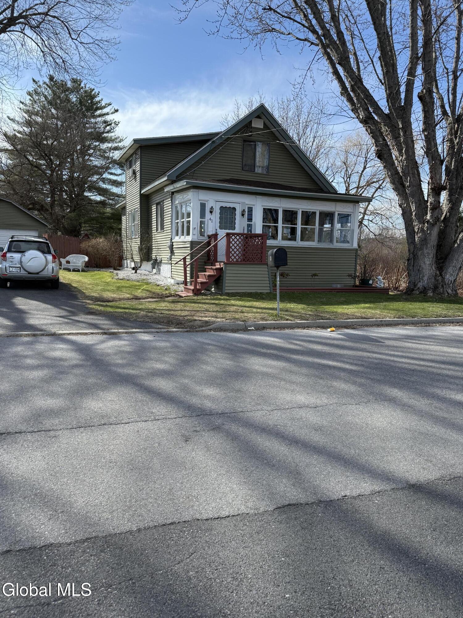 41 Easterly Street Gloversville NY 12078
