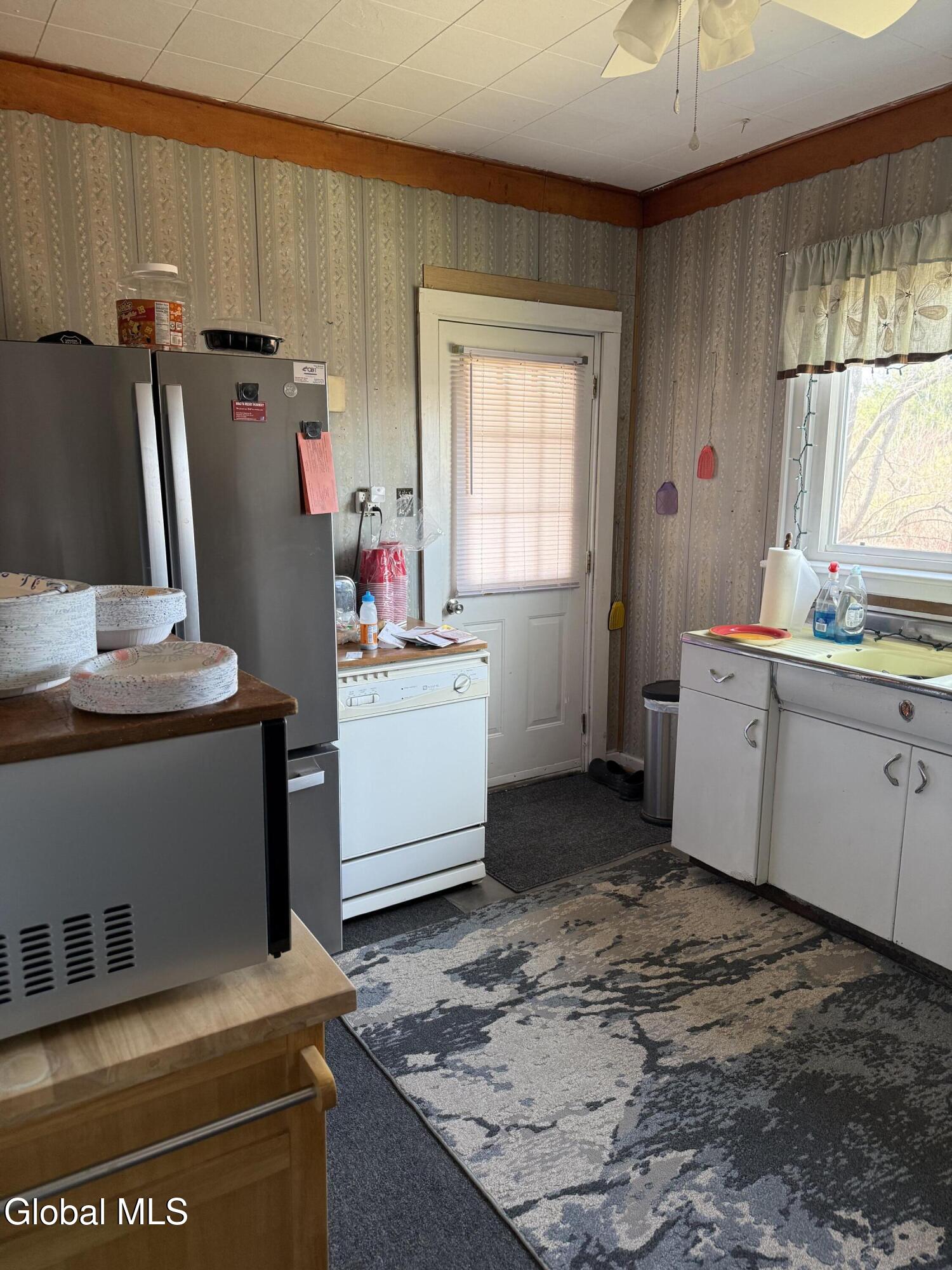 41 Easterly Street Gloversville NY 12078