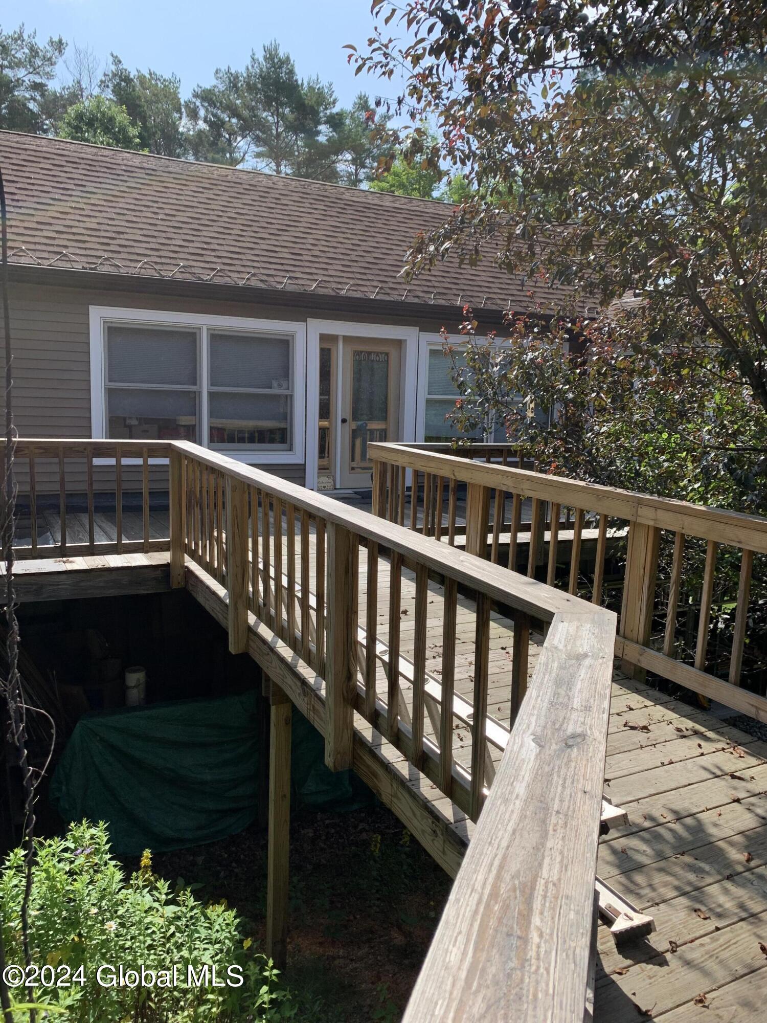 2842 Plank Road Mineville NY 12956
