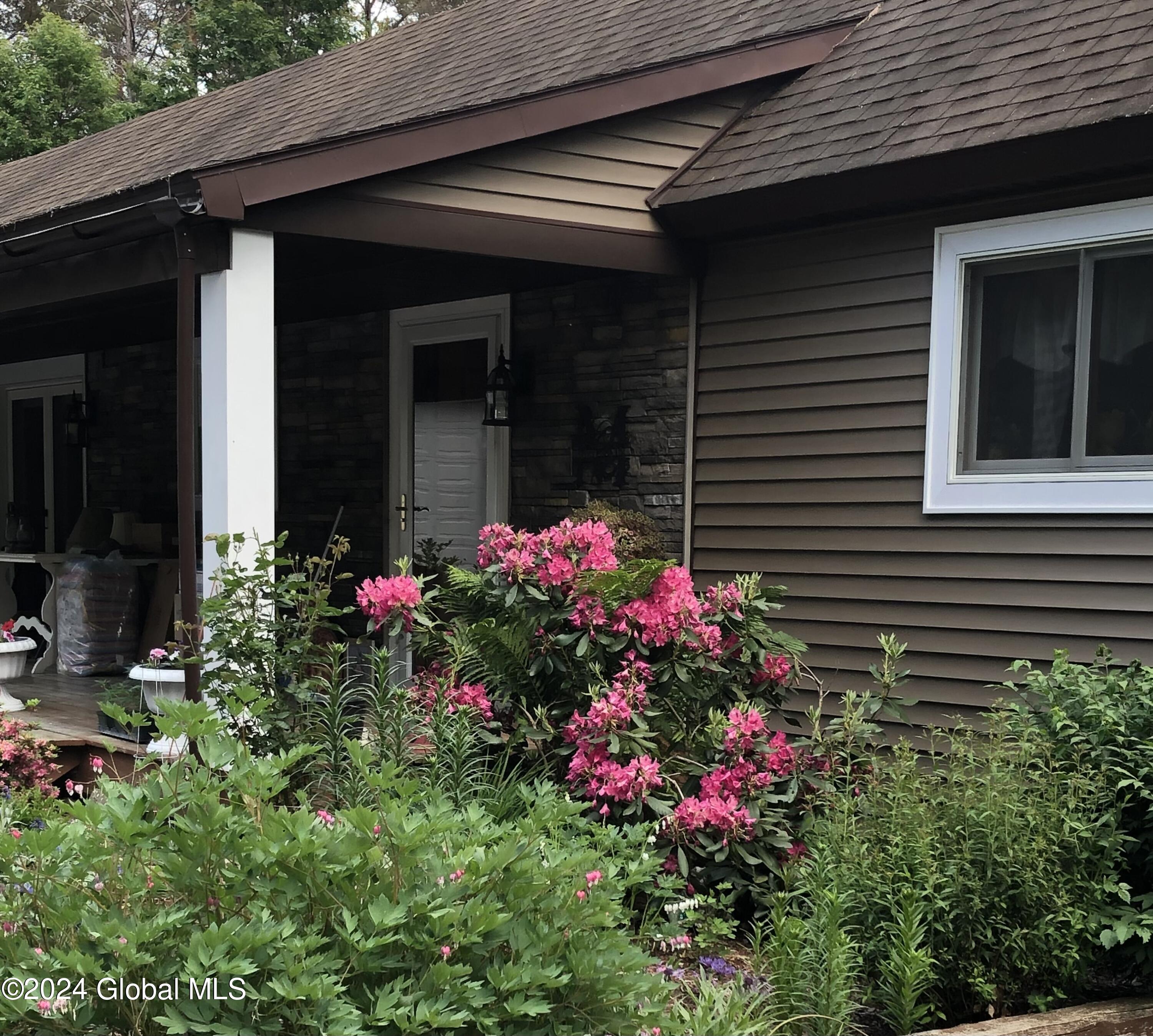 2842 Plank Road Mineville NY 12956