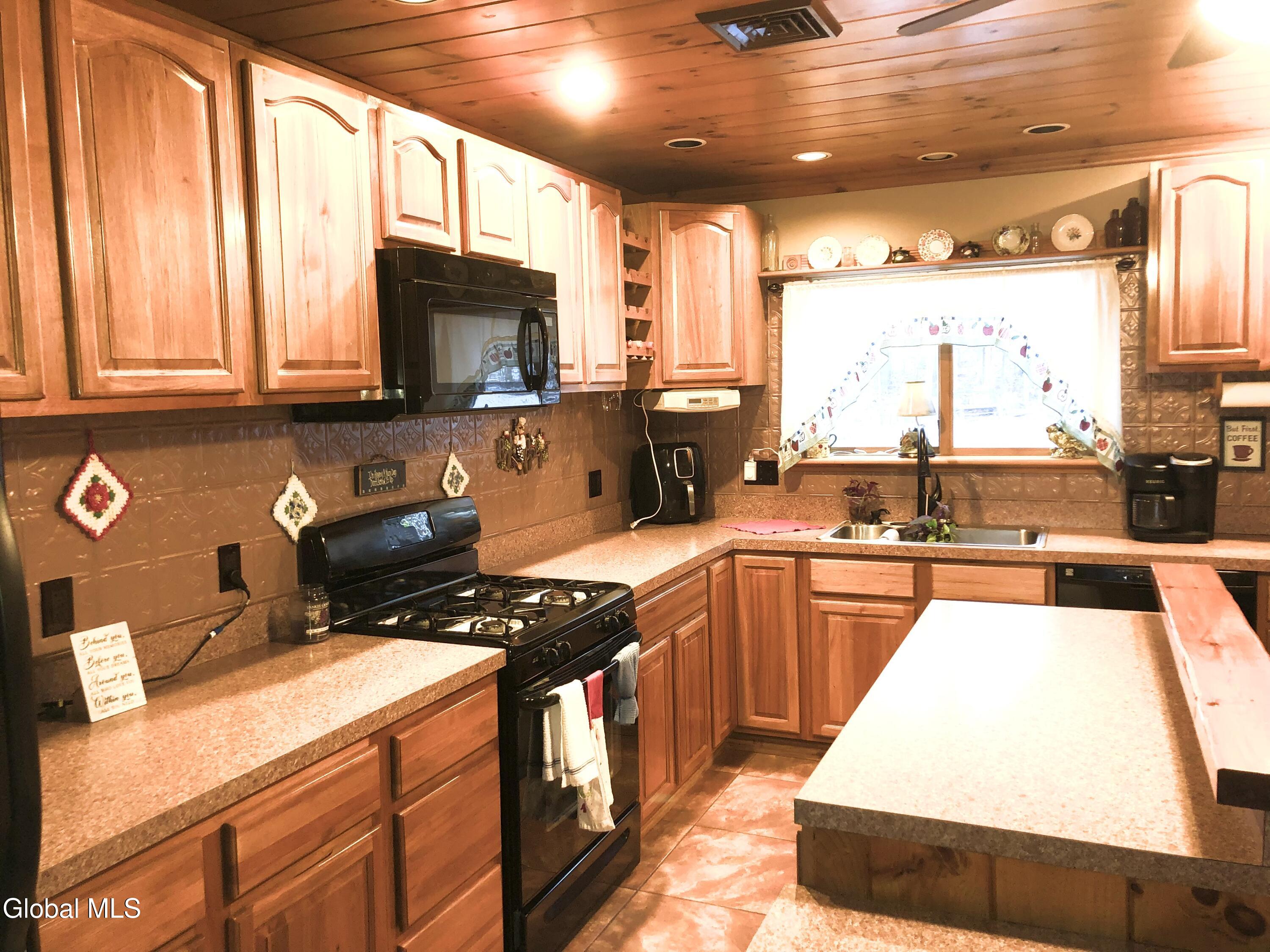 2842 Plank Road Mineville NY 12956