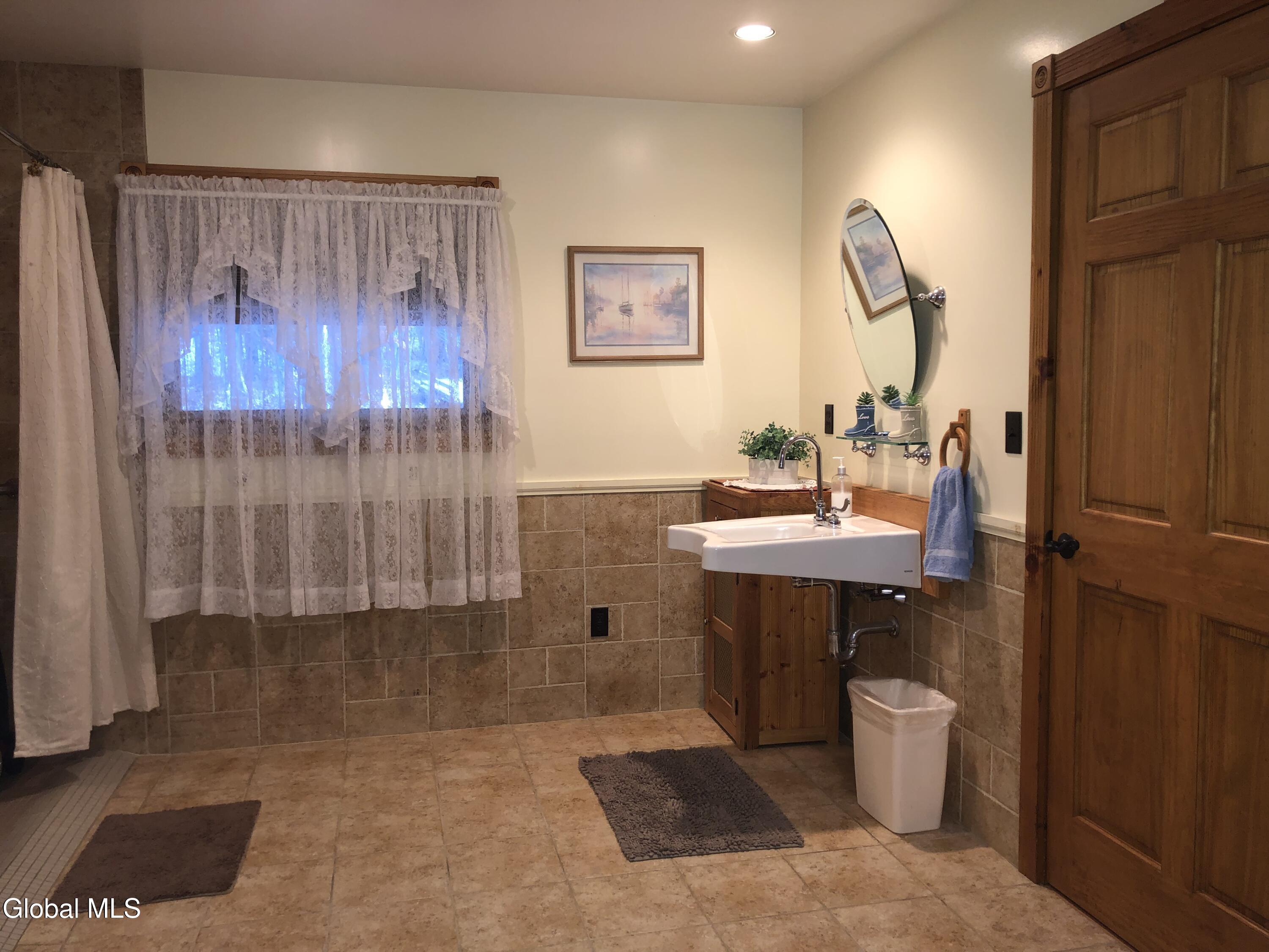 2842 Plank Road Mineville NY 12956