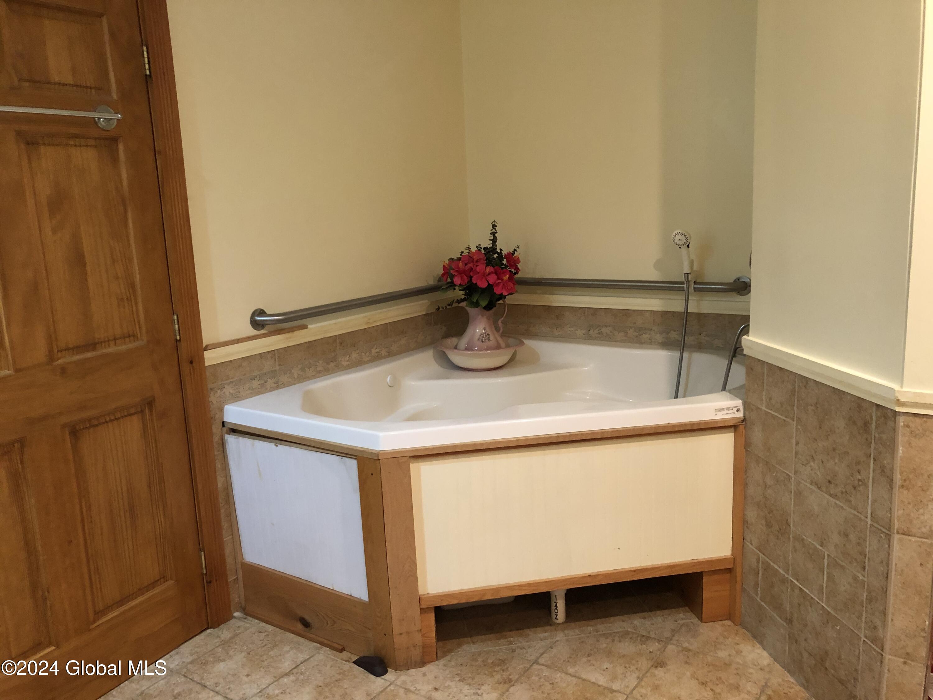 2842 Plank Road Mineville NY 12956