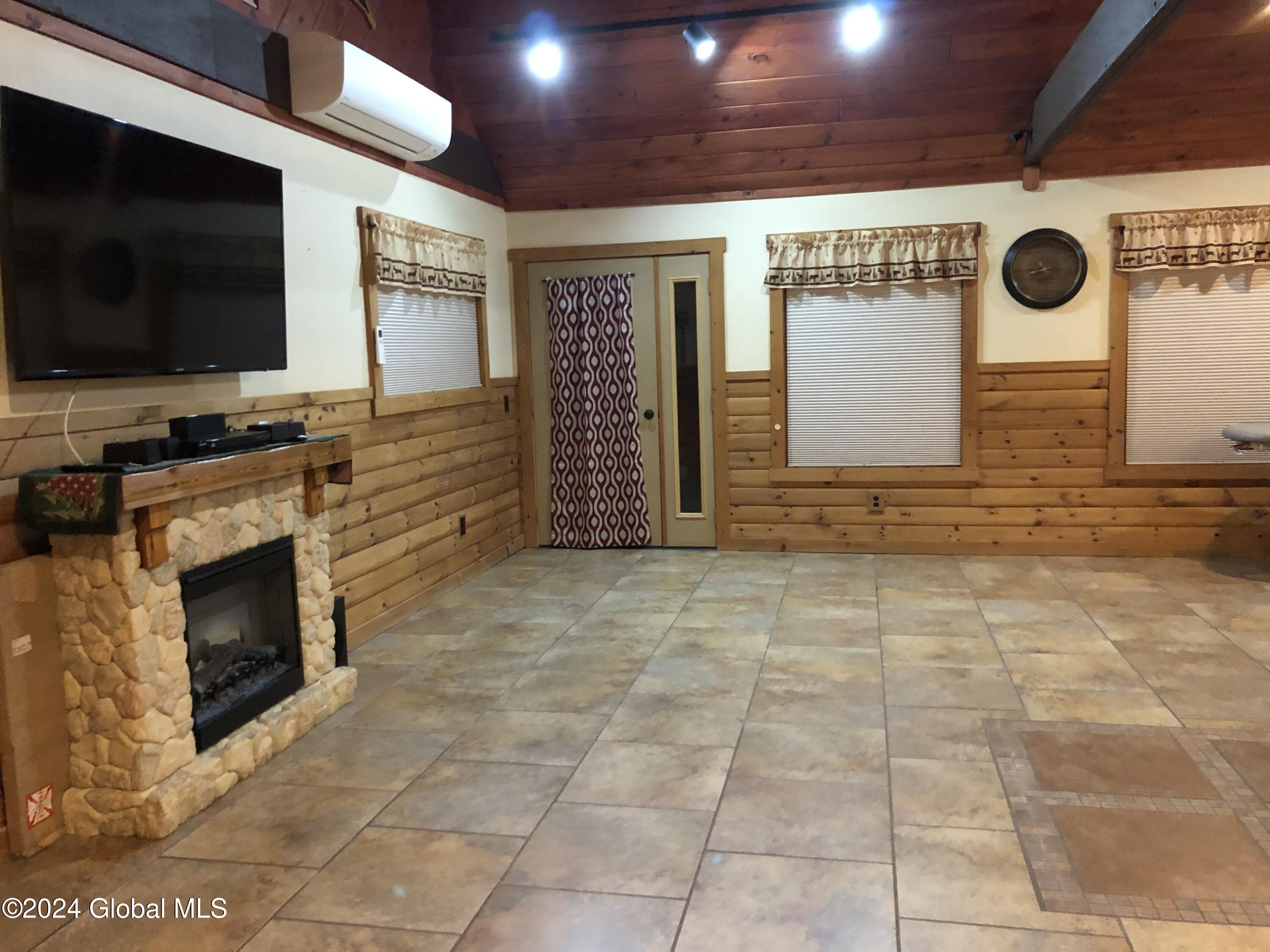 2842 Plank Road Mineville NY 12956