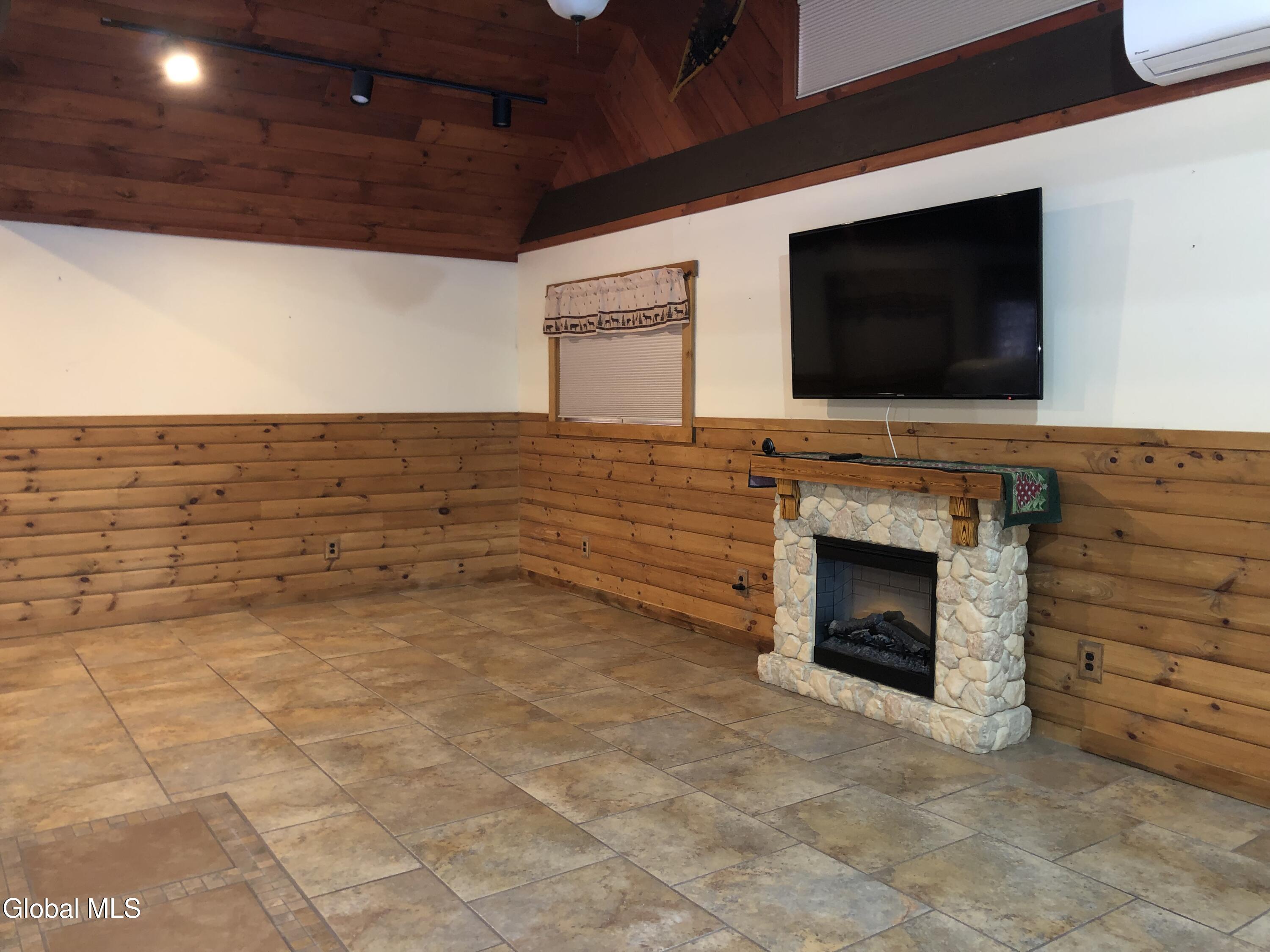 2842 Plank Road Mineville NY 12956