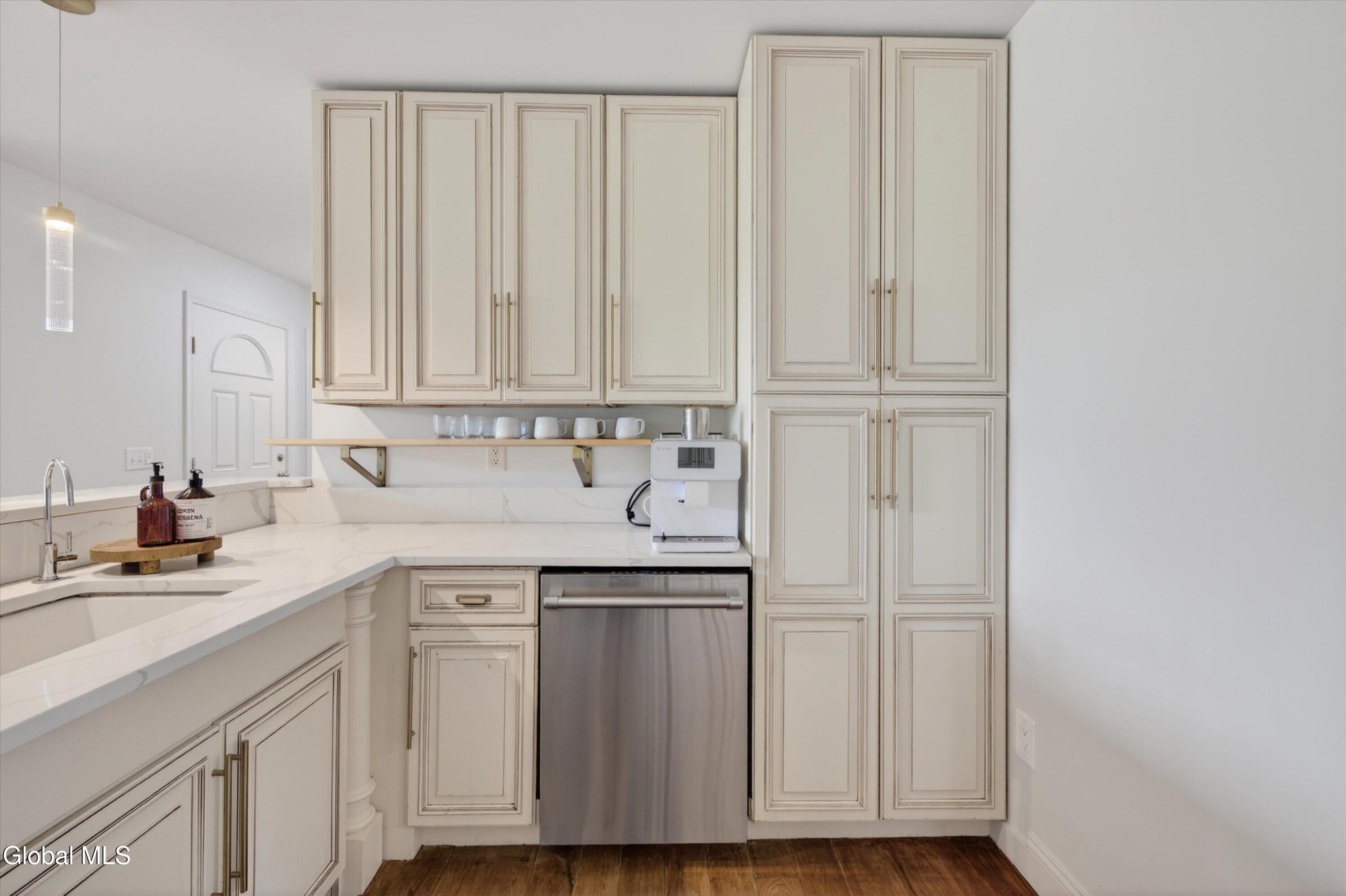 139 Cross Street Yorkville NY 13495
