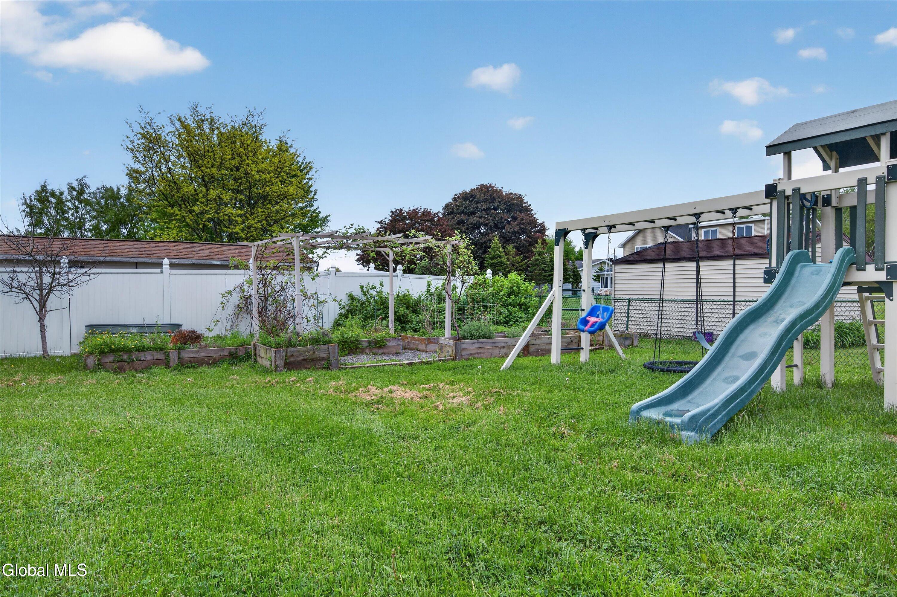 139 Cross Street Yorkville NY 13495