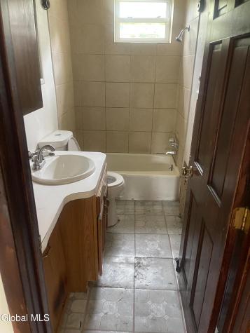 16 Locust Avenue Amsterdam NY 12010