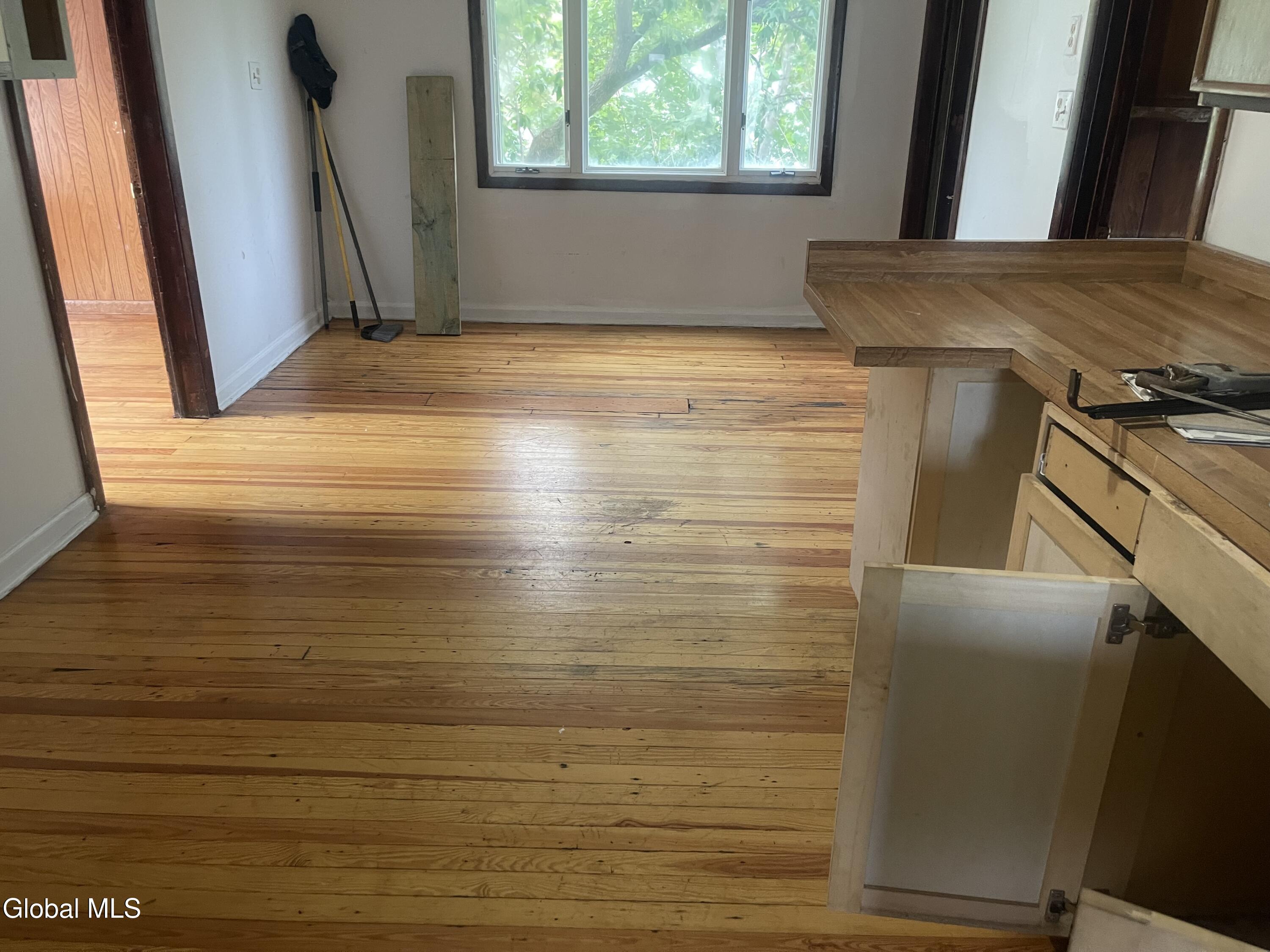 16 Locust Avenue Amsterdam NY 12010