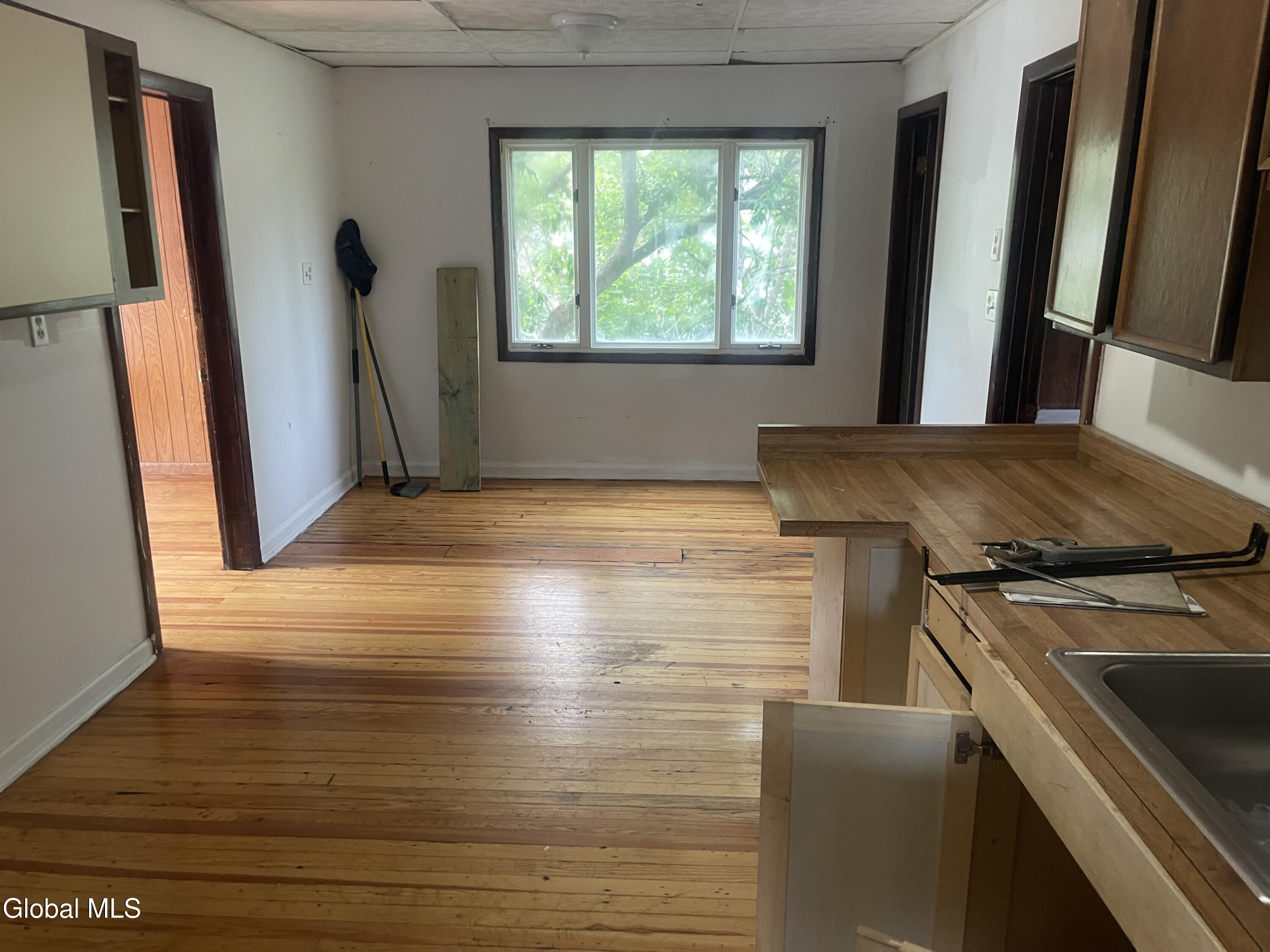 16 Locust Avenue Amsterdam NY 12010