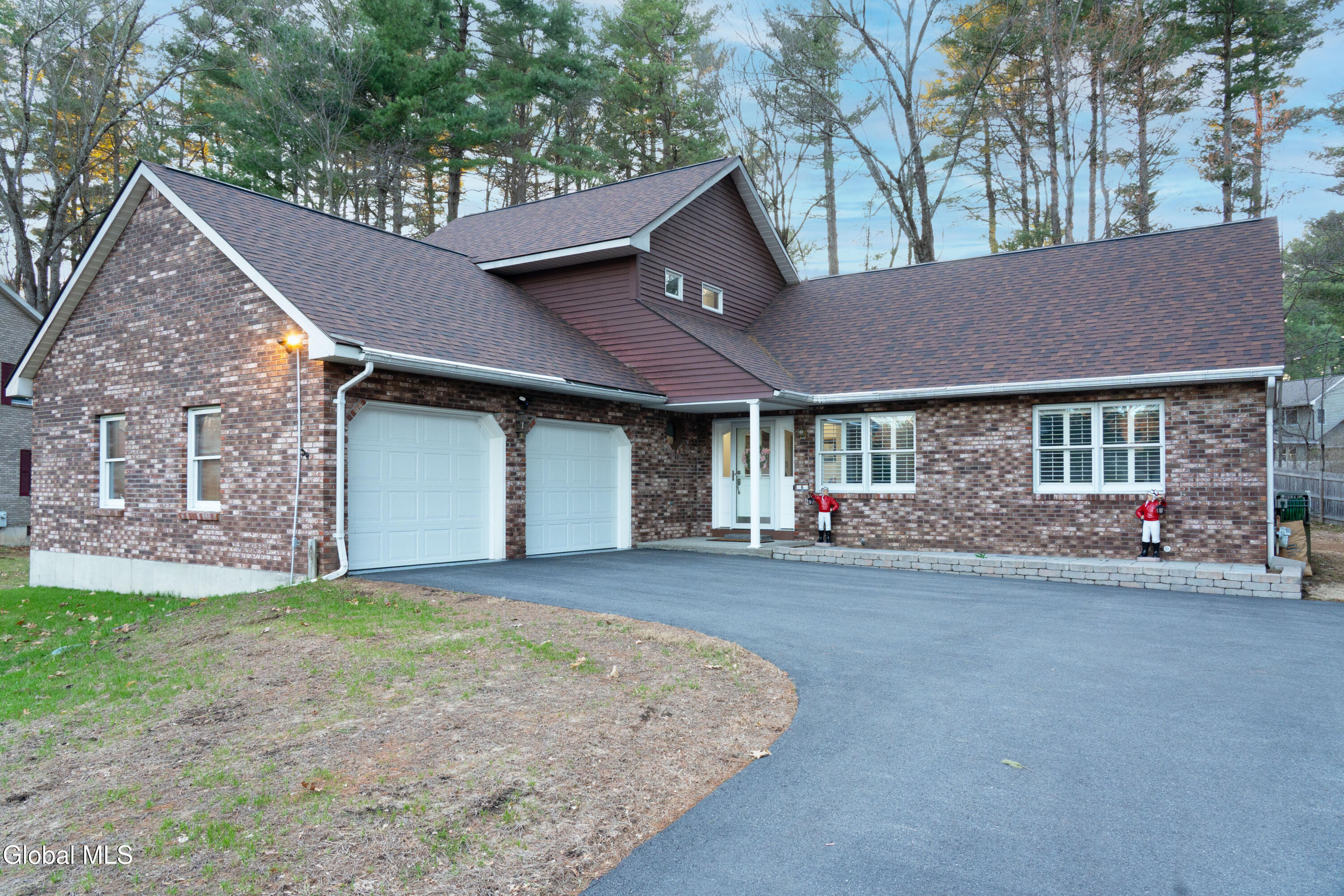 6 Crown Point Ballston Lake NY 12019