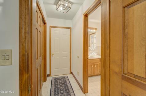 6 Crown Point Ballston Lake NY 12019