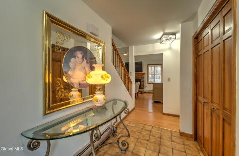 6 Crown Point Ballston Lake NY 12019