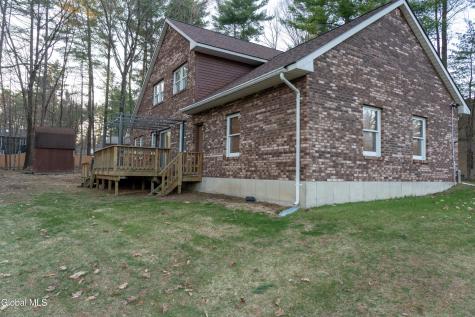 6 Crown Point Ballston Lake NY 12019