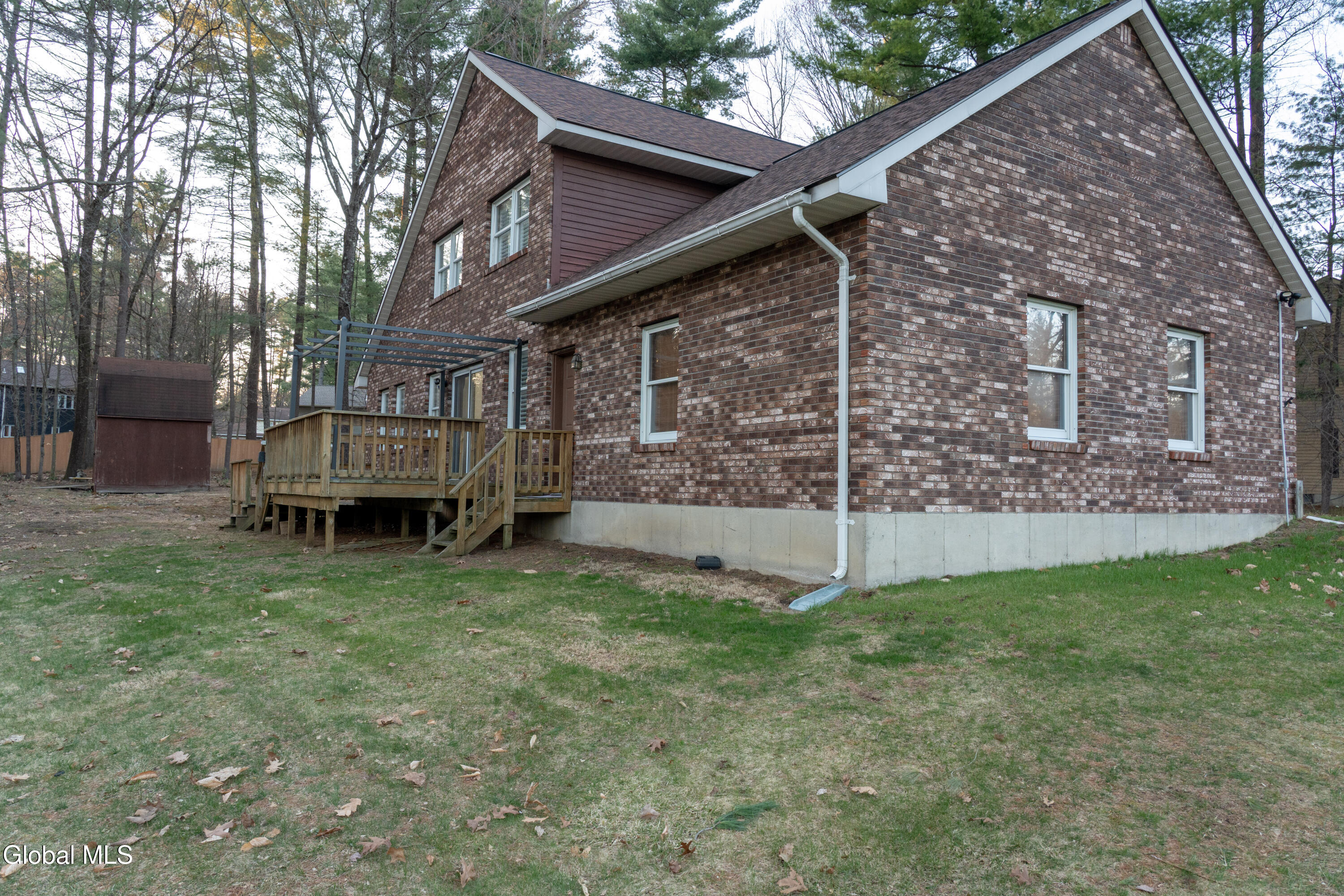 6 Crown Point Ballston Lake NY 12019