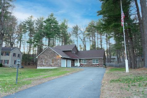 6 Crown Point Ballston Lake NY 12019