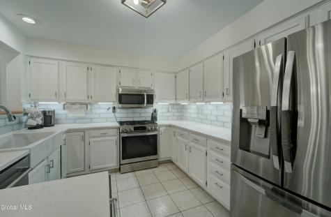 6 Crown Point Ballston Lake NY 12019