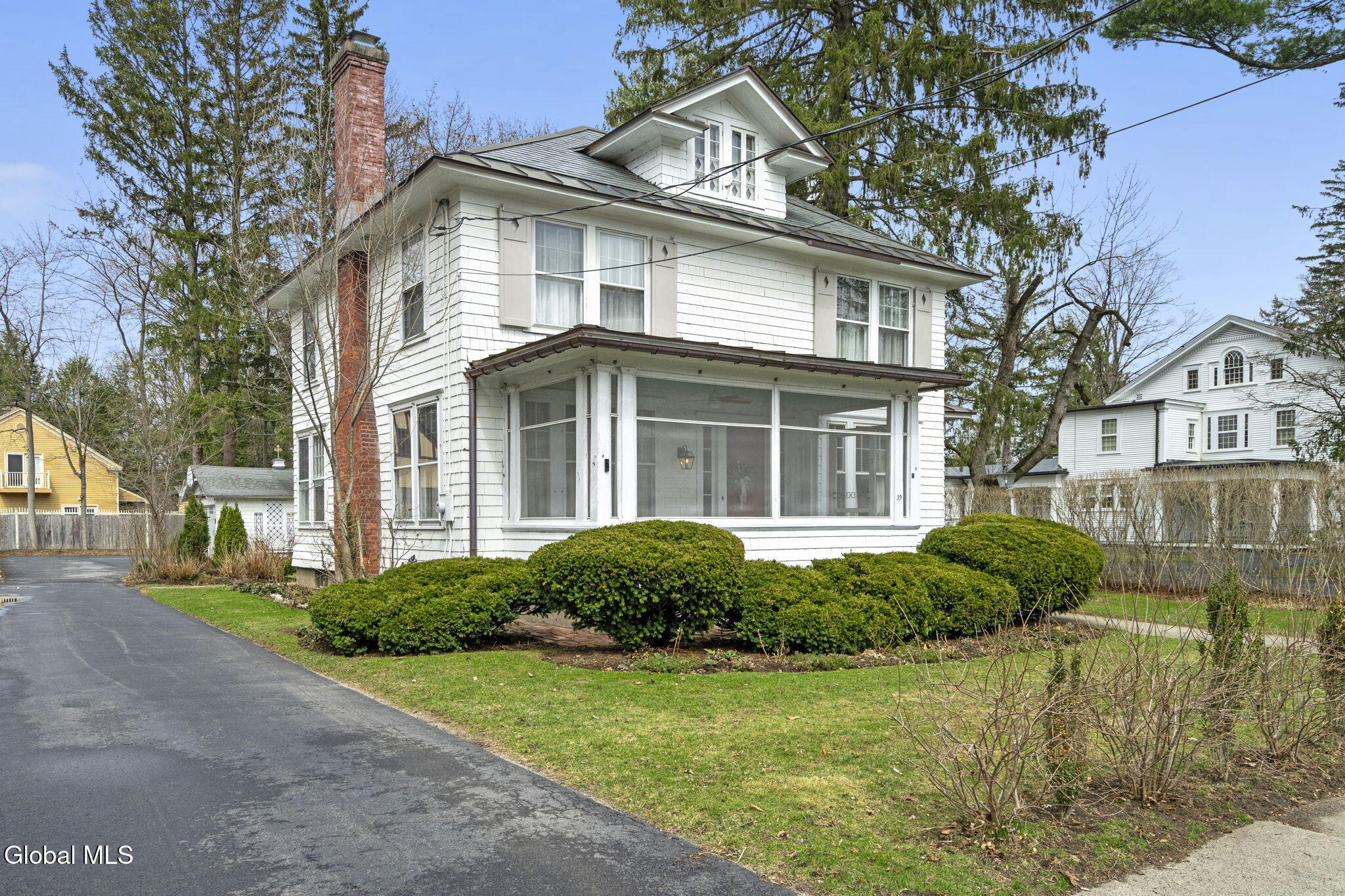 39 Fifth Avenue Saratoga Springs NY 12866