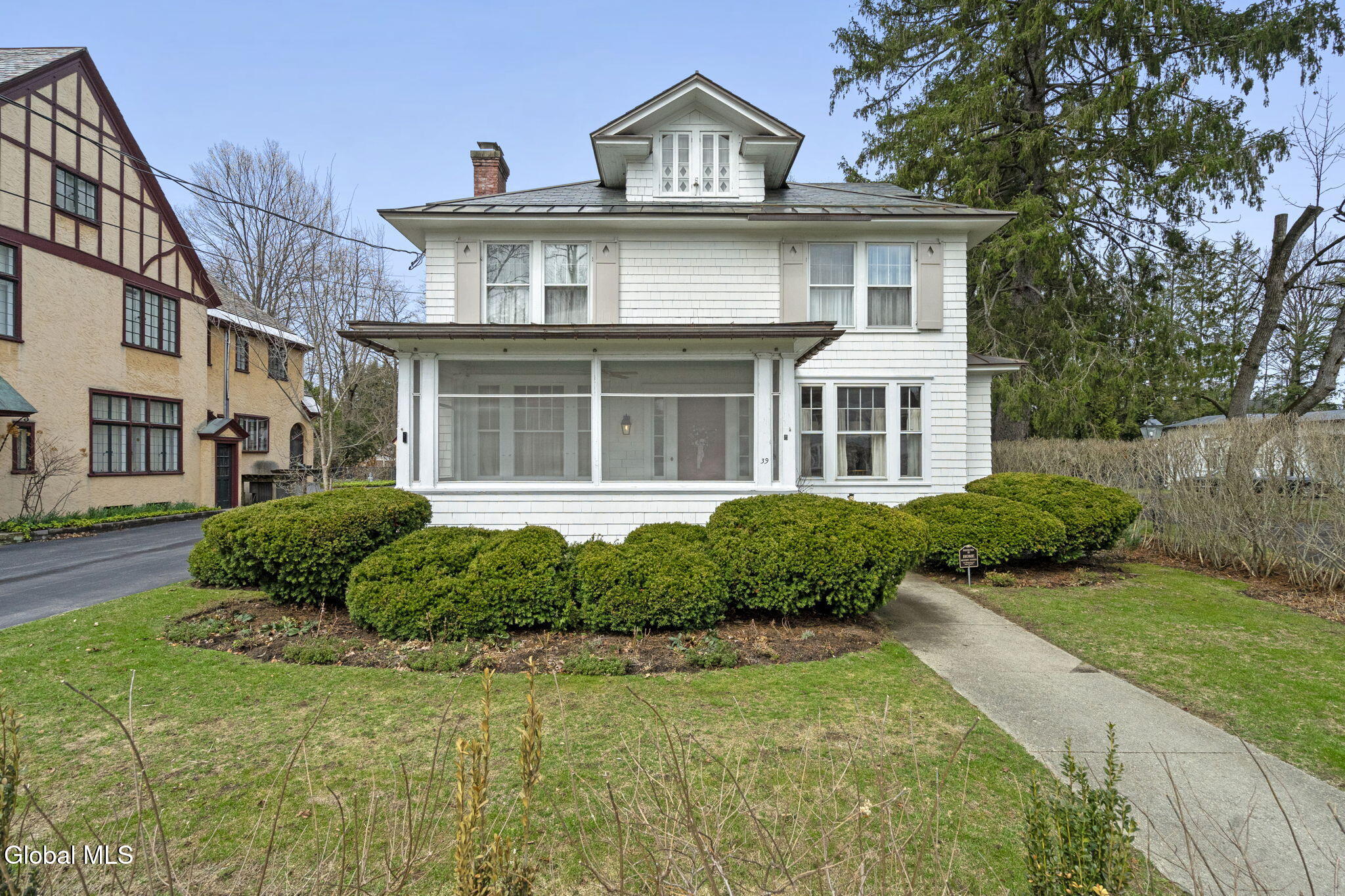 39 Fifth Avenue Saratoga Springs NY 12866
