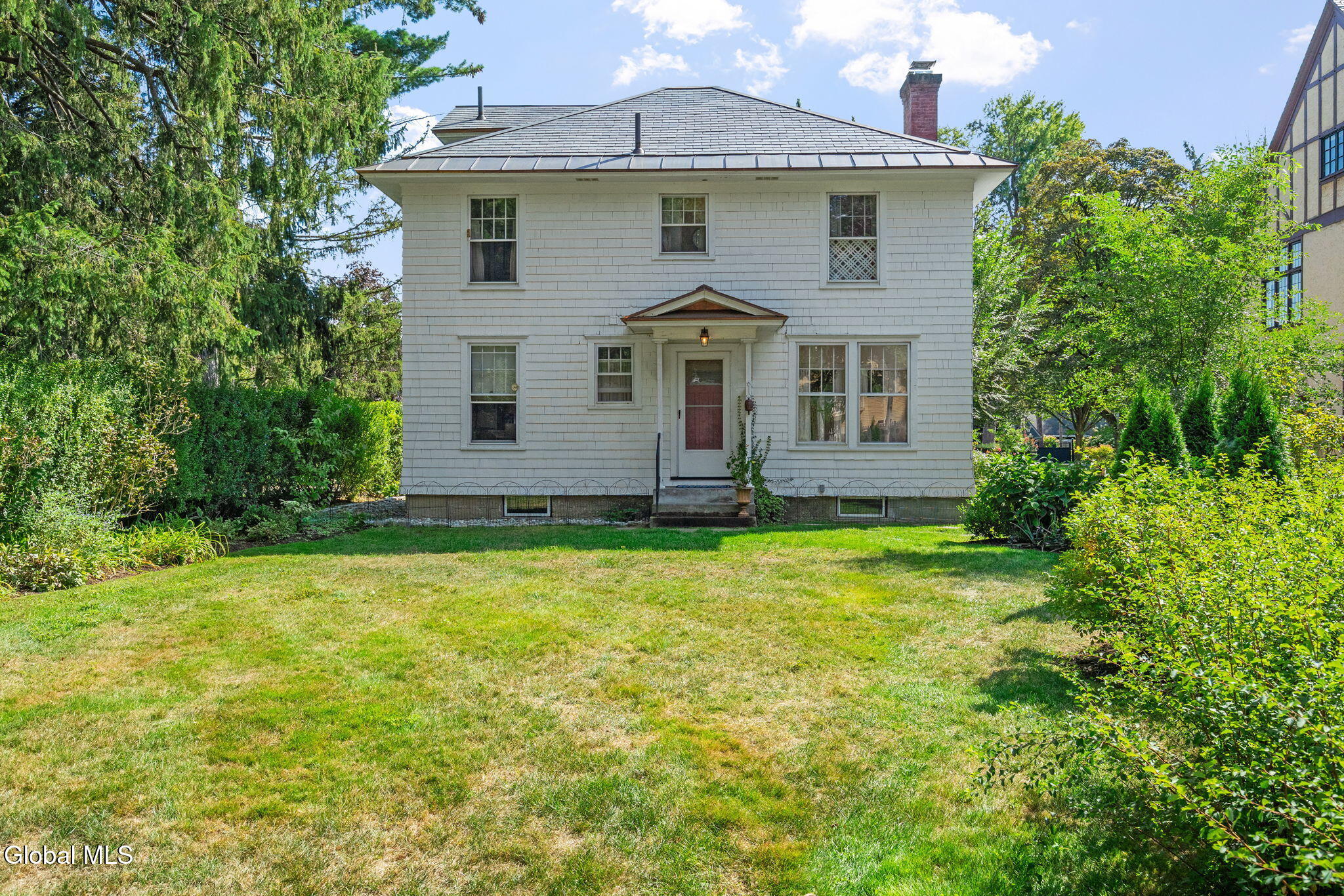 39 Fifth Avenue Saratoga Springs NY 12866