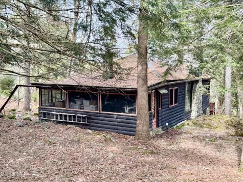 40 Pine Trail Sand Lake NY 12153