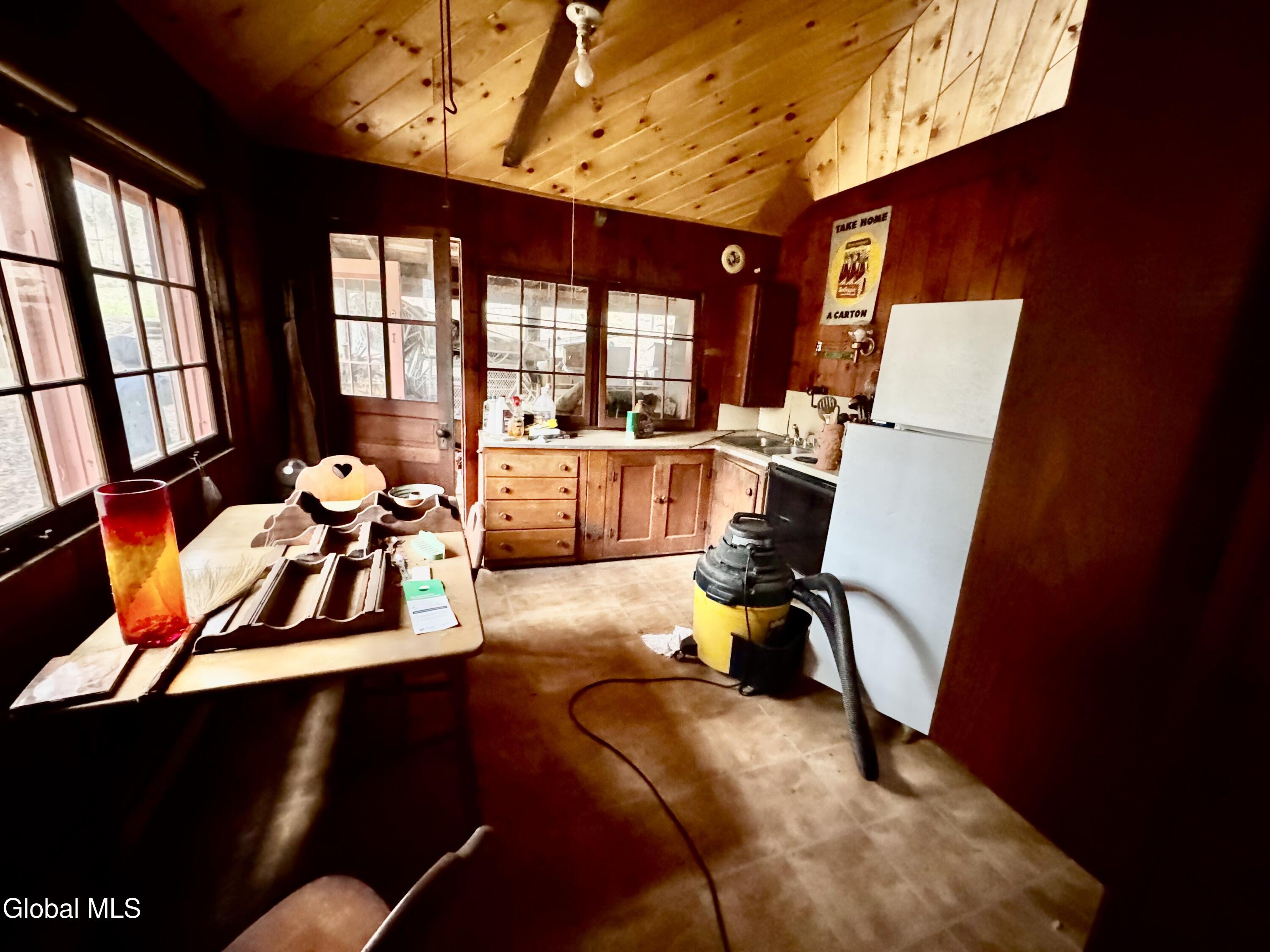 40 Pine Trail Sand Lake NY 12153
