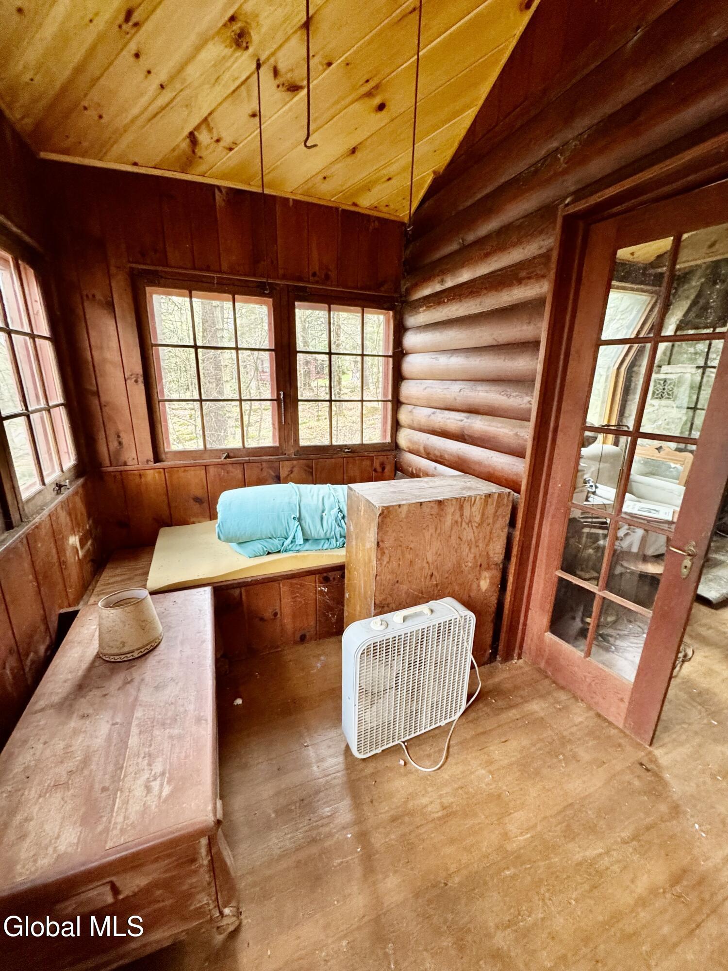 40 Pine Trail Sand Lake NY 12153
