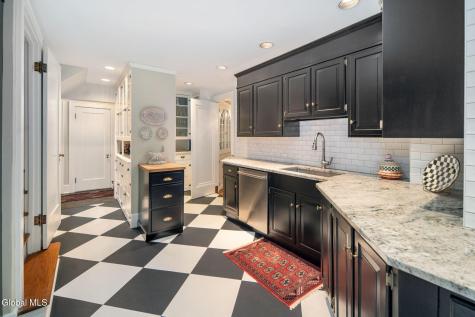 1630 New Scotland Road Slingerlands NY 12159
