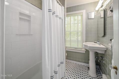 1630 New Scotland Road Slingerlands NY 12159