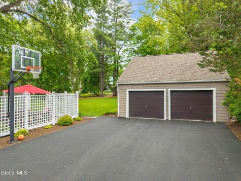 1630 New Scotland Road Slingerlands NY 12159
