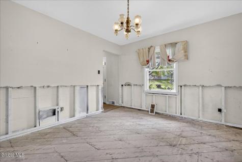 6 Cherrywood Terrace Latham NY 12110