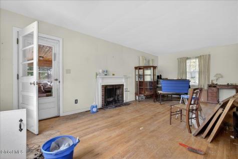 6 Cherrywood Terrace Latham NY 12110