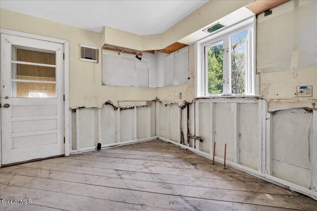 6 Cherrywood Terrace Latham NY 12110