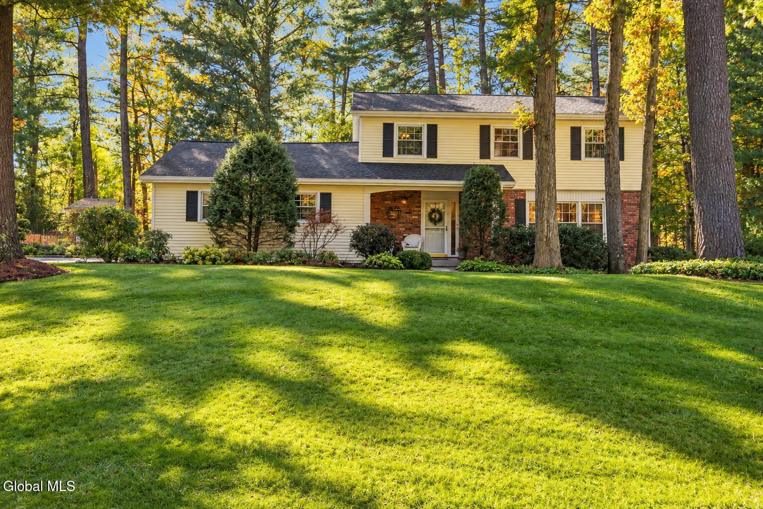 8 Bonnie Drive Guilderland NY 12084