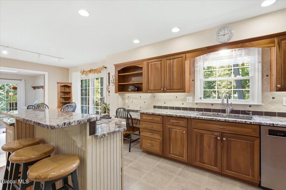 8 Bonnie Drive Guilderland NY 12084