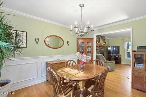 8 Bonnie Drive Guilderland NY 12084