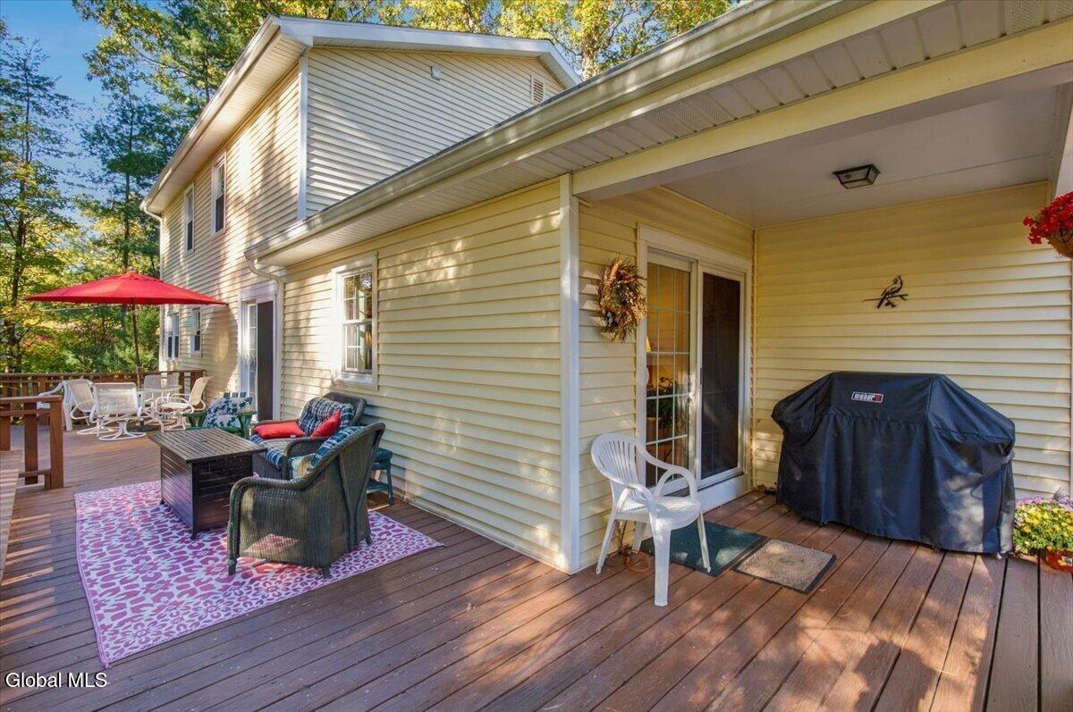 8 Bonnie Drive Guilderland NY 12084
