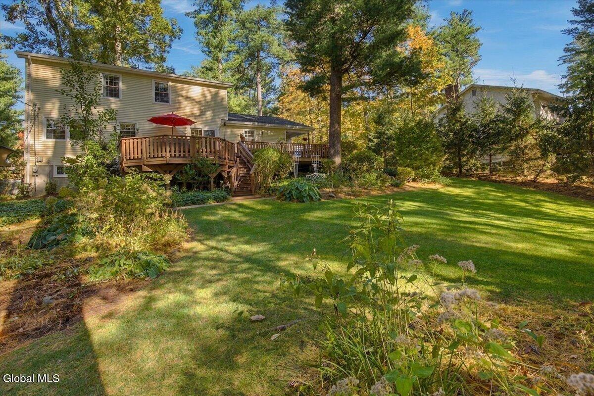 8 Bonnie Drive Guilderland NY 12084