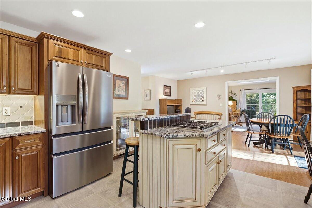 8 Bonnie Drive Guilderland NY 12084