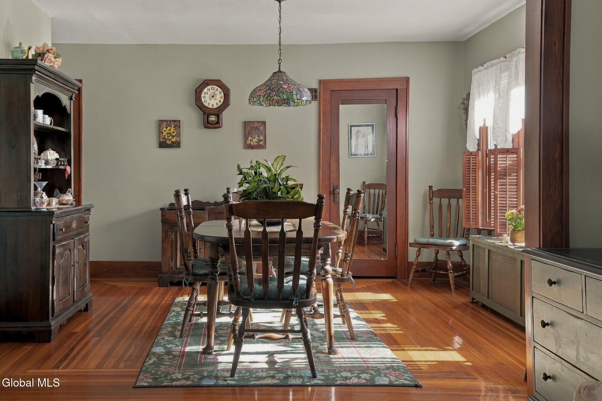 1084 Palmer Avenue Niskayuna NY 12309