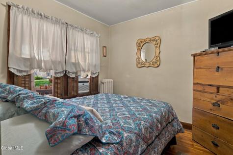 1084 Palmer Avenue Niskayuna NY 12309