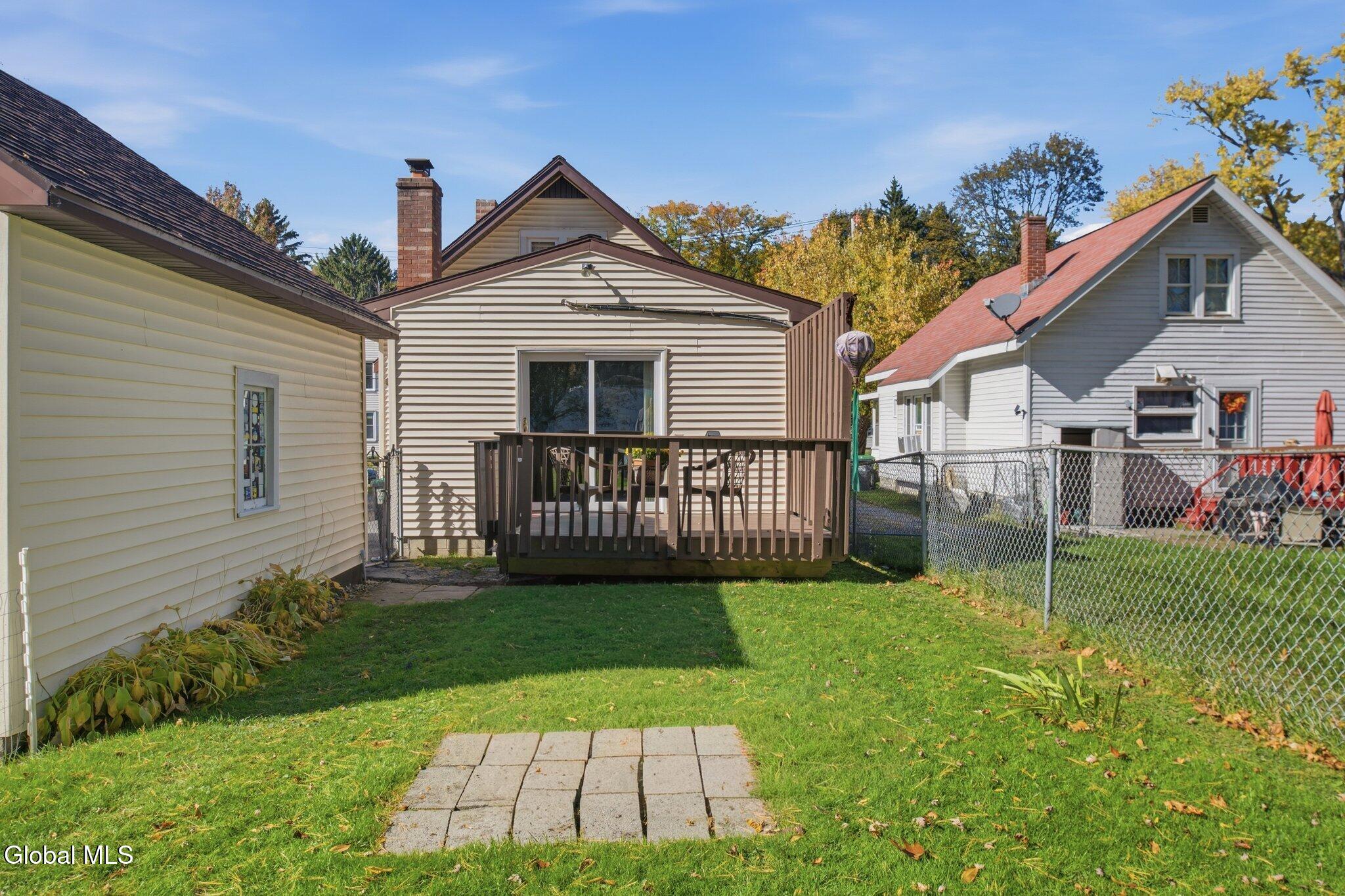 1084 Palmer Avenue Niskayuna NY 12309