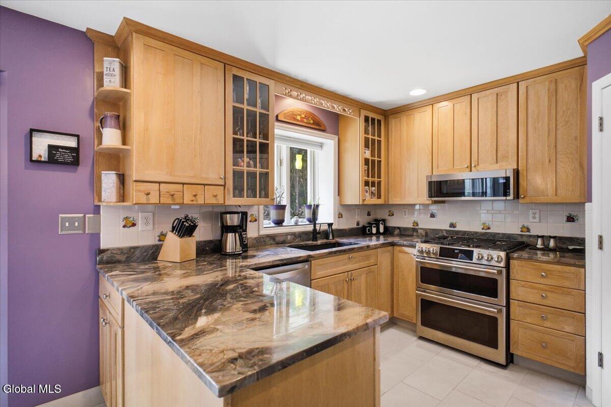 8 Lester Lane Middle Grove NY 12850