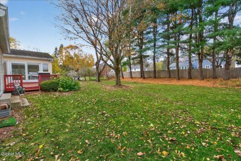 23 Olde Coach Road Glenville NY 12302