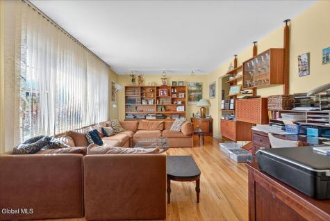 23 Olde Coach Road Glenville NY 12302