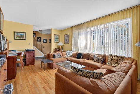 23 Olde Coach Road Glenville NY 12302