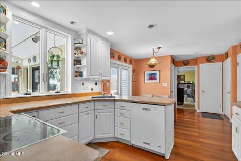 23 Olde Coach Road Glenville NY 12302