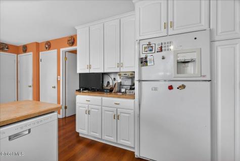 23 Olde Coach Road Glenville NY 12302