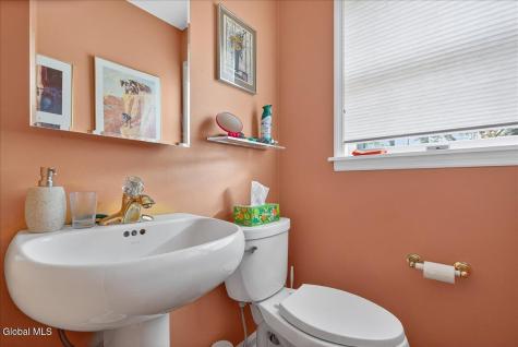 23 Olde Coach Road Glenville NY 12302